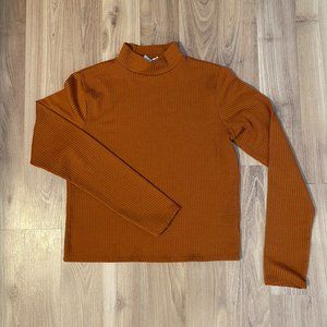 Olivia Rae Mock neck crop tod